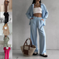 Elegante vrouwelijke set bestaande uit shirt en broek