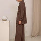Elegante vrouwelijke set bestaande uit shirt en broek
