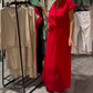 Verfijnde tweedelige zomeroutfit:  basic V-hals top + coole rok